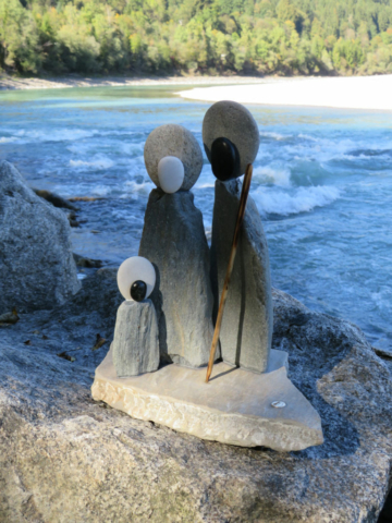Die heilige Familie - Steinkrippe - Tiroler Krippe - Steinfiguren - Weihnachtskrippe
